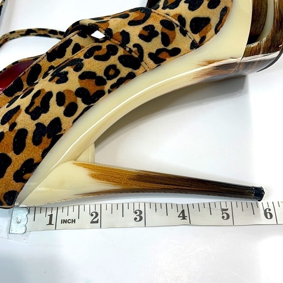 Privileged Cheetah Leopard Platform Pump - Picture 8 of 10